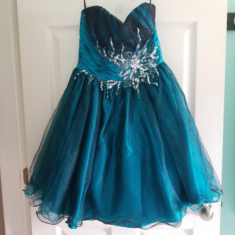 Strapless teal tulle formal dress